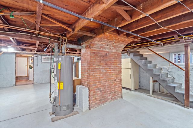 17 Bicknell Road, Weymouth, MA 02191