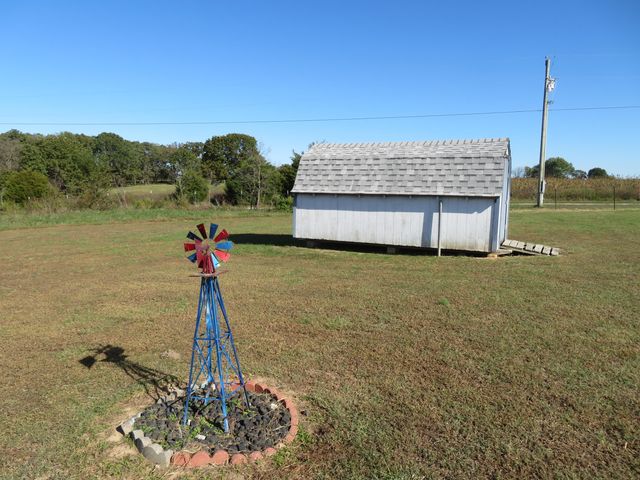 20899 E 32 Highway, Stockton, MO 65785