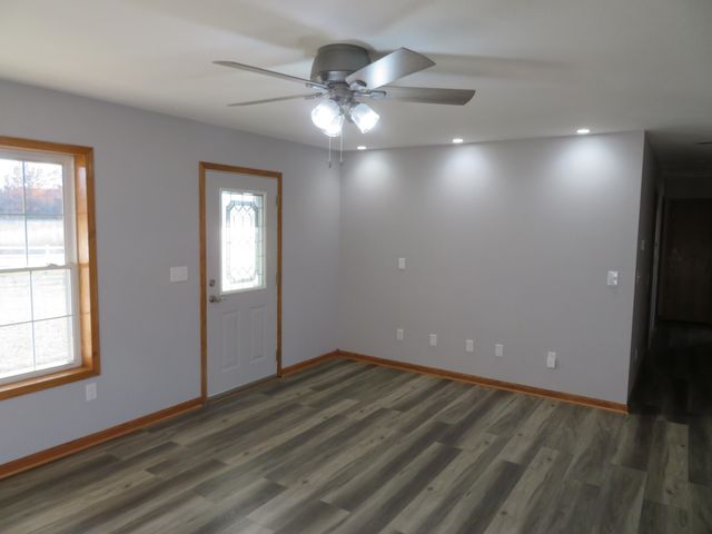 20899 E 32 Highway, Stockton, MO 65785