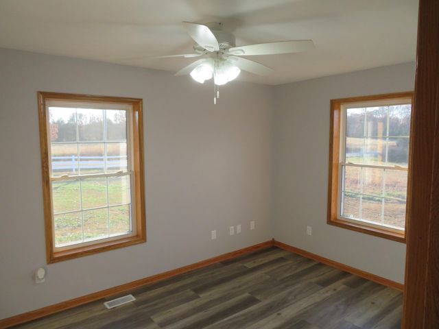 20899 E 32 Highway, Stockton, MO 65785