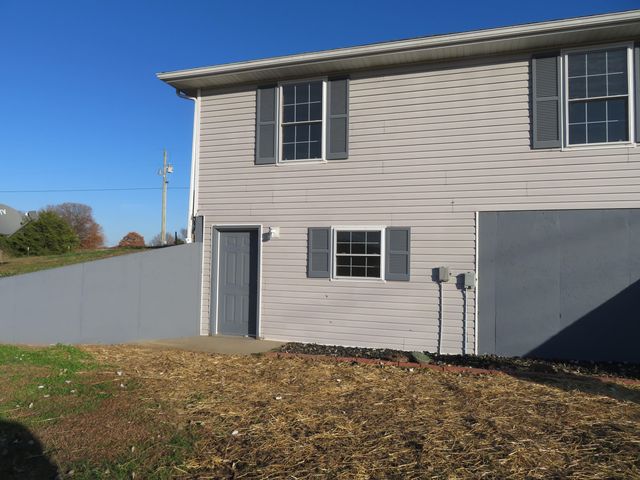 20899 E 32 Highway, Stockton, MO 65785