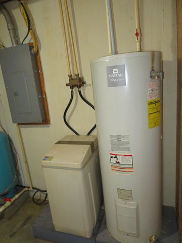 20899 E 32 Highway, Stockton, MO 65785