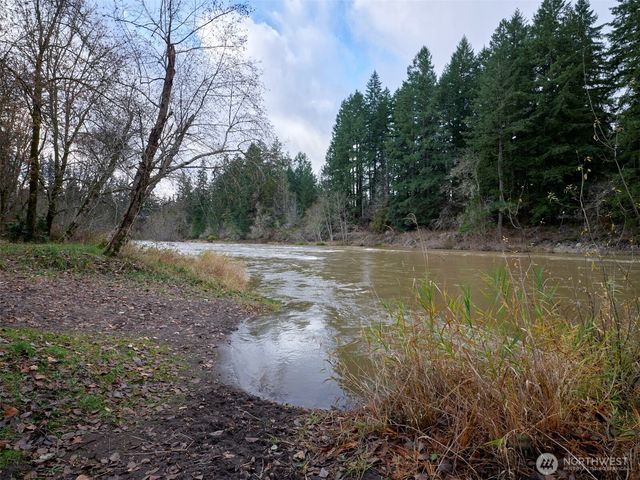 16935 Kalmia Court SE, Yelm, WA 98597