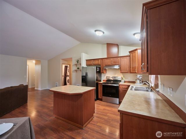 16935 Kalmia Court SE, Yelm, WA 98597