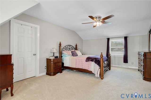 904 Lakewood Dr, Colonial Heights, VA 23834