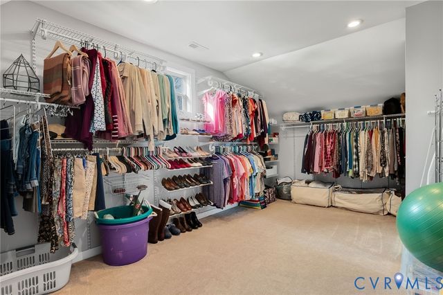 904 Lakewood Dr, Colonial Heights, VA 23834