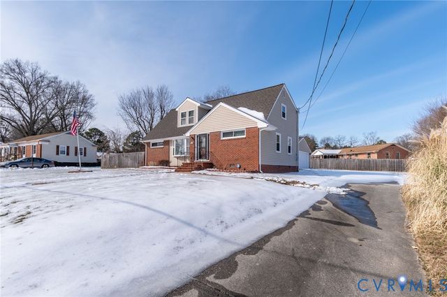 904 Lakewood Dr, Colonial Heights, VA 23834