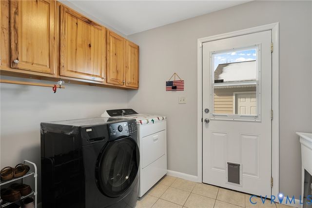 904 Lakewood Dr, Colonial Heights, VA 23834