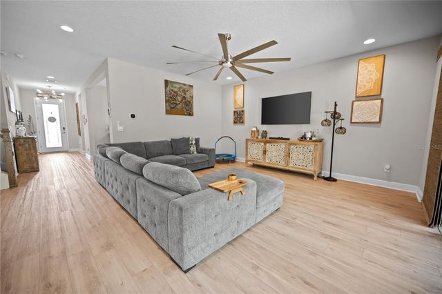 14734 HORSE TROT ROAD, Lithia, FL 33547