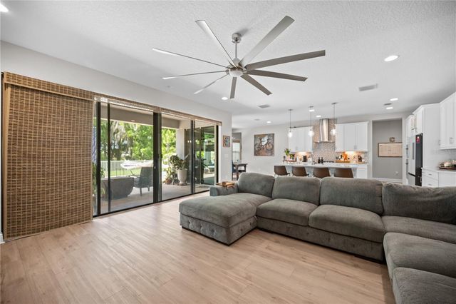 14734 HORSE TROT ROAD, Lithia, FL 33547