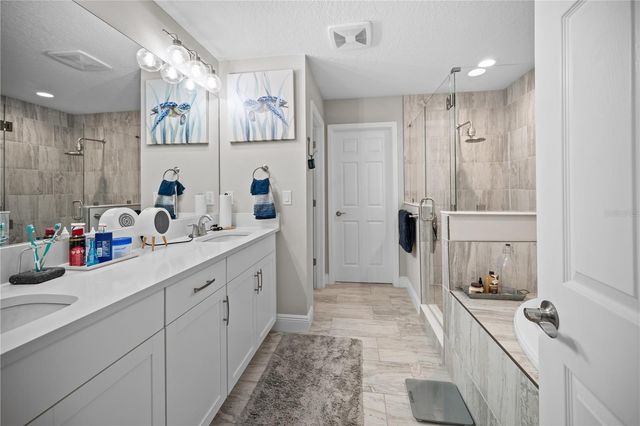 14734 HORSE TROT ROAD, Lithia, FL 33547