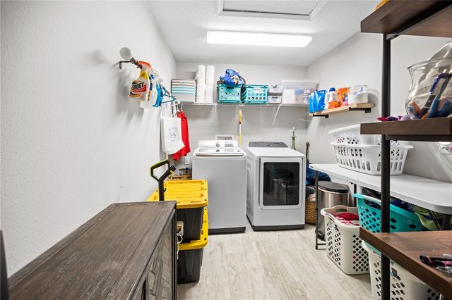 14734 HORSE TROT ROAD, Lithia, FL 33547