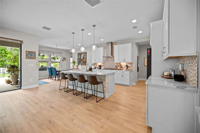 14734 HORSE TROT ROAD, Lithia, FL 33547