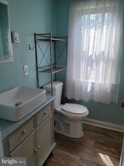 20 W COLLEGE AVE #4, Yardley, PA 19067