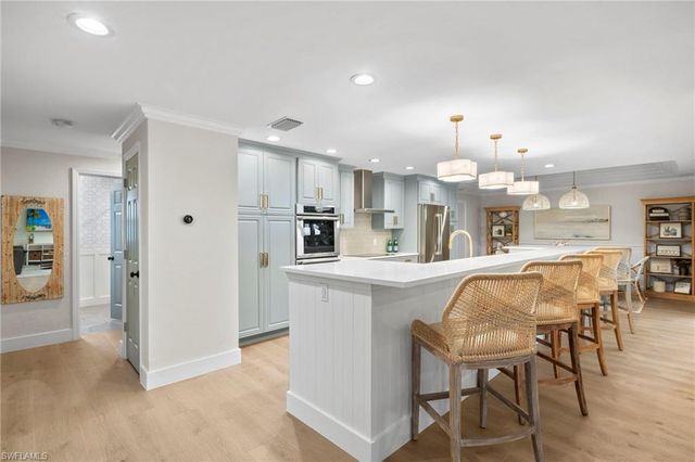 765 High Pines DR, Naples, FL 34103
