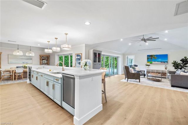765 High Pines DR, Naples, FL 34103