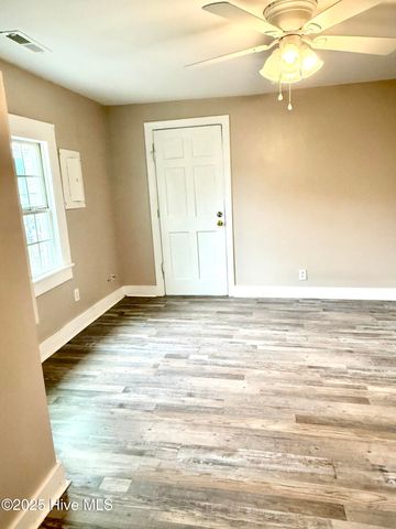 728 West Street, New Bern, NC 28560