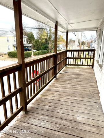 728 West Street, New Bern, NC 28560