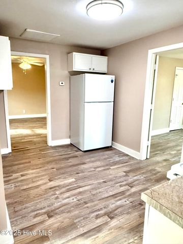 728 West Street, New Bern, NC 28560