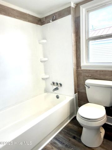 728 West Street, New Bern, NC 28560