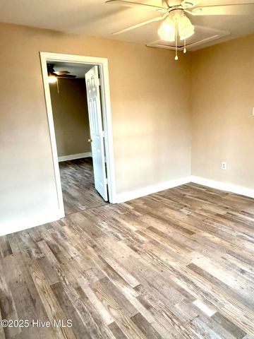 728 West Street, New Bern, NC 28560