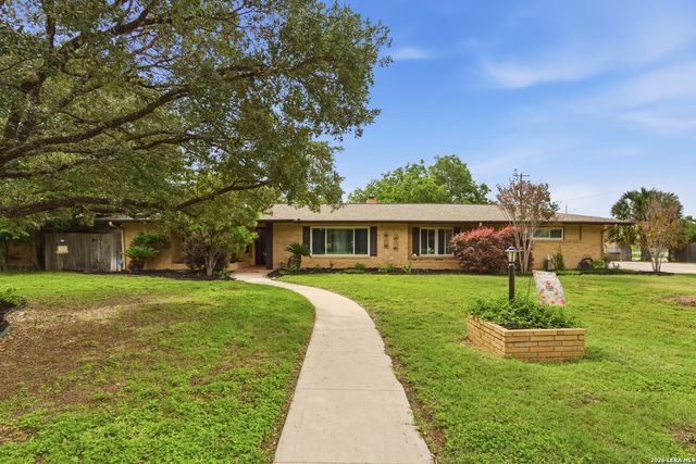 100 GLENTOWER DR, Castle Hills, TX 78213