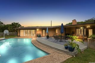 100 GLENTOWER DR, Castle Hills, TX 78213