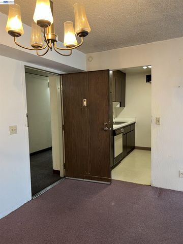 801 Franklin St 707, Oakland, CA 94607