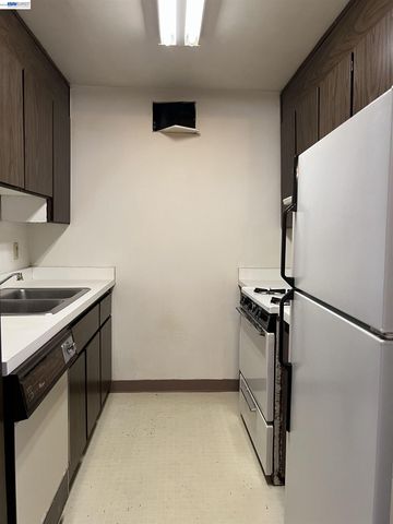 801 Franklin St 707, Oakland, CA 94607