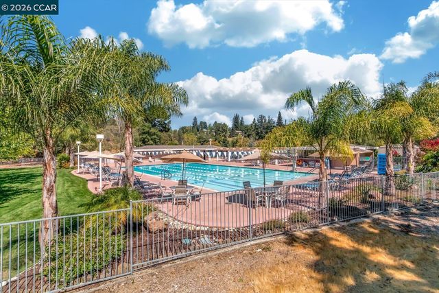 657 Terra California Drive 5, Walnut Creek, CA 94595