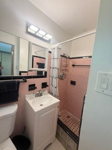 2060 NE 1ST Street 9, Deerfield Beach, FL 33441