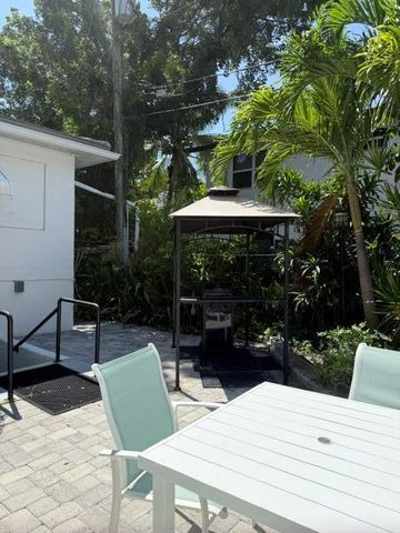 2060 NE 1ST Street 9, Deerfield Beach, FL 33441