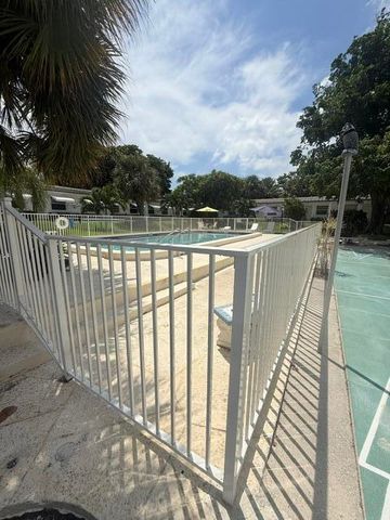 2060 NE 1ST Street 9, Deerfield Beach, FL 33441