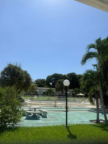 2060 NE 1ST Street 9, Deerfield Beach, FL 33441