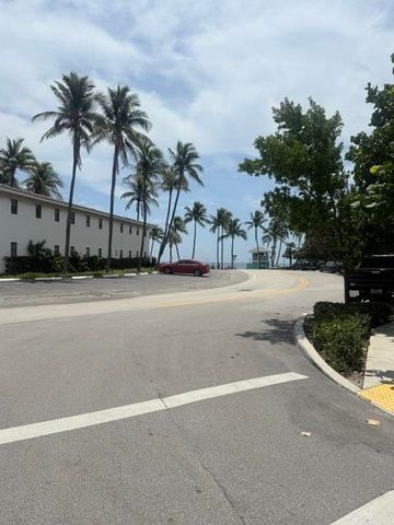 2060 NE 1ST Street 9, Deerfield Beach, FL 33441