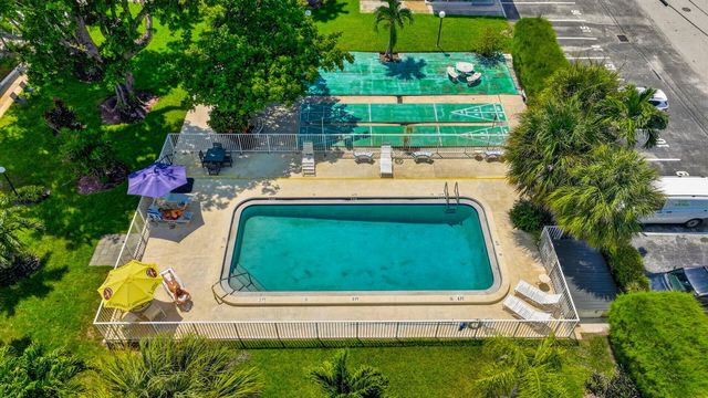 2060 NE 1ST Street 9, Deerfield Beach, FL 33441
