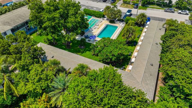 2060 NE 1ST Street 9, Deerfield Beach, FL 33441