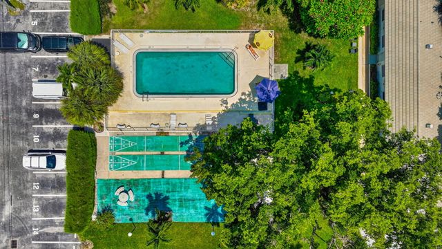 2060 NE 1ST Street 9, Deerfield Beach, FL 33441