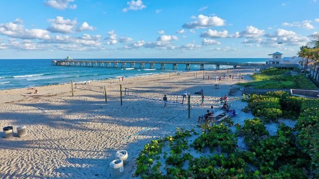2060 NE 1ST Street 9, Deerfield Beach, FL 33441