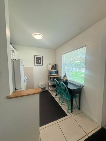 2060 NE 1ST Street 9, Deerfield Beach, FL 33441