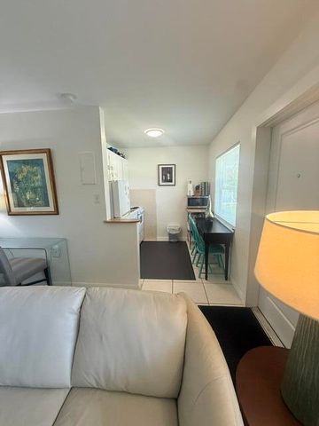 2060 NE 1ST Street 9, Deerfield Beach, FL 33441