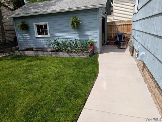 88 Highland Avenue, Tonawanda, NY 14150