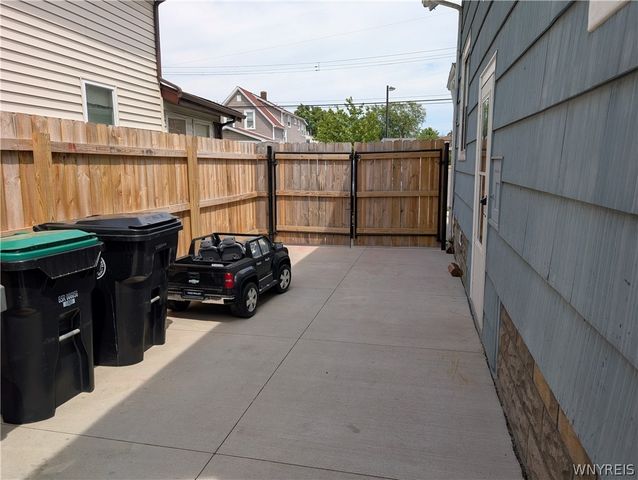 88 Highland Avenue, Tonawanda, NY 14150