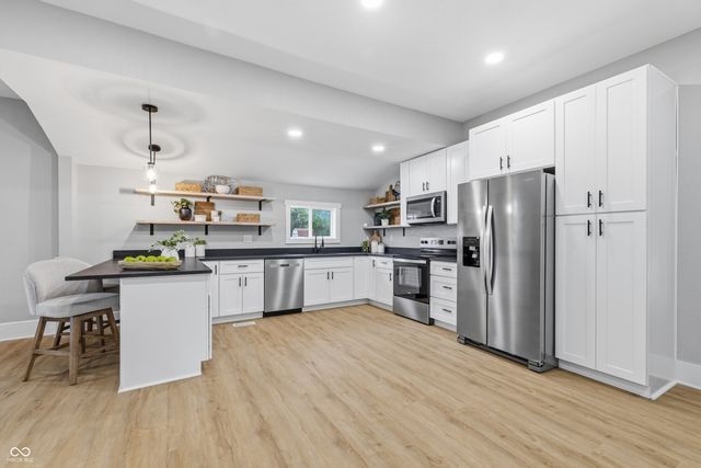 350 S Broadway Street, Atlanta, IN 46031