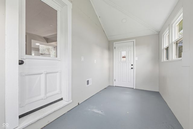 350 S Broadway Street, Atlanta, IN 46031
