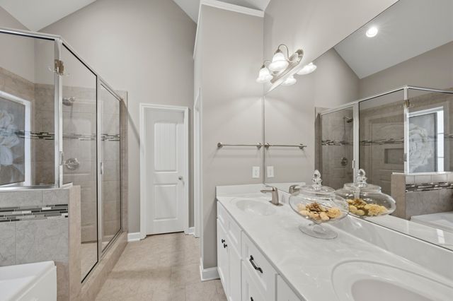 3039 Cross Gate Ln, Columbia, TN 38401