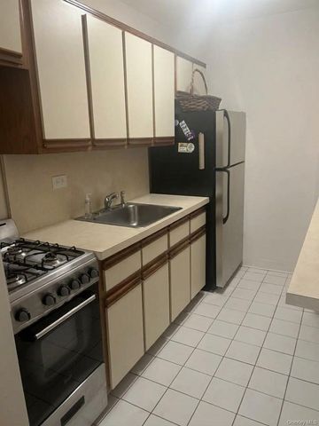 84-20 153rd Avenue 6F, Howard Beach, NY 11414