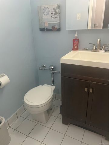 84-20 153rd Avenue 6F, Howard Beach, NY 11414