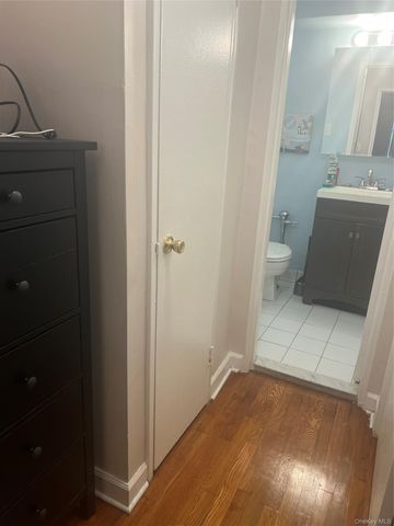 84-20 153rd Avenue 6F, Howard Beach, NY 11414