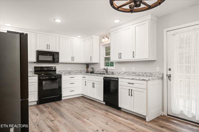 350 Colditz Rd, Jamestown, TN 38556